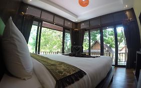 Lipe Sunset Beach Resort